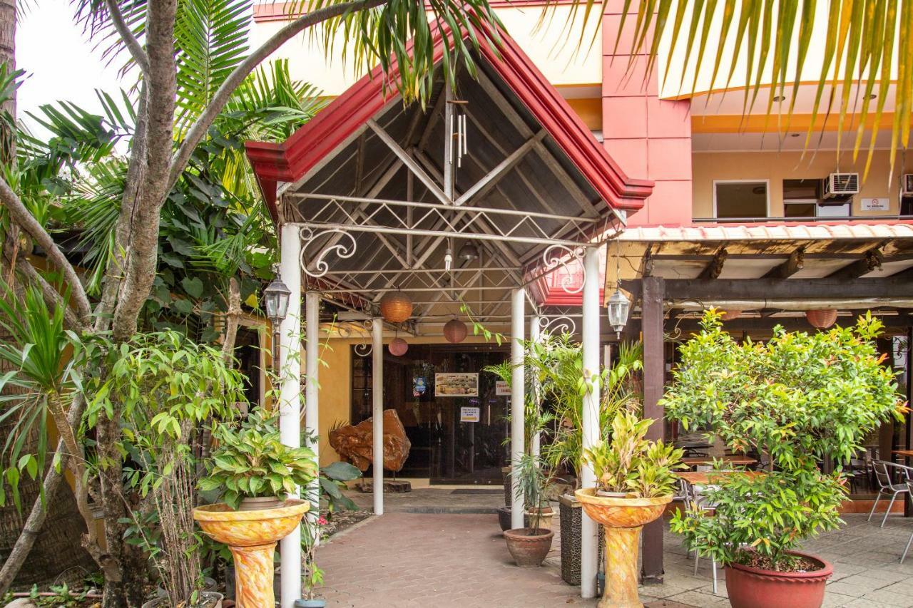Golden Belle Apartelle And Suites Davao Exterior photo