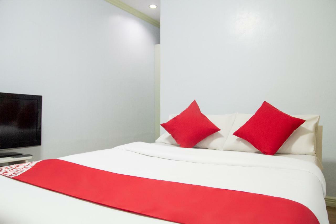 Golden Belle Apartelle And Suites Davao Exterior photo