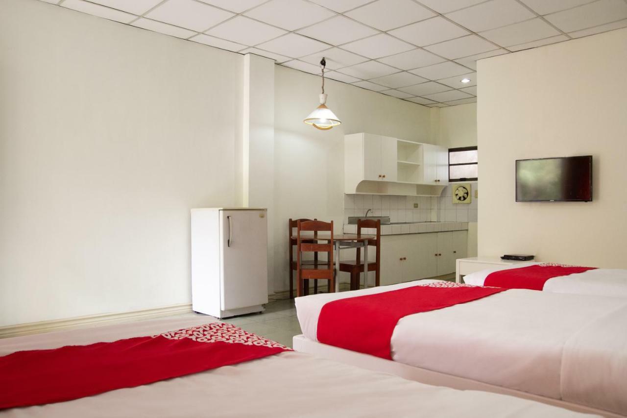 Golden Belle Apartelle And Suites Davao Exterior photo