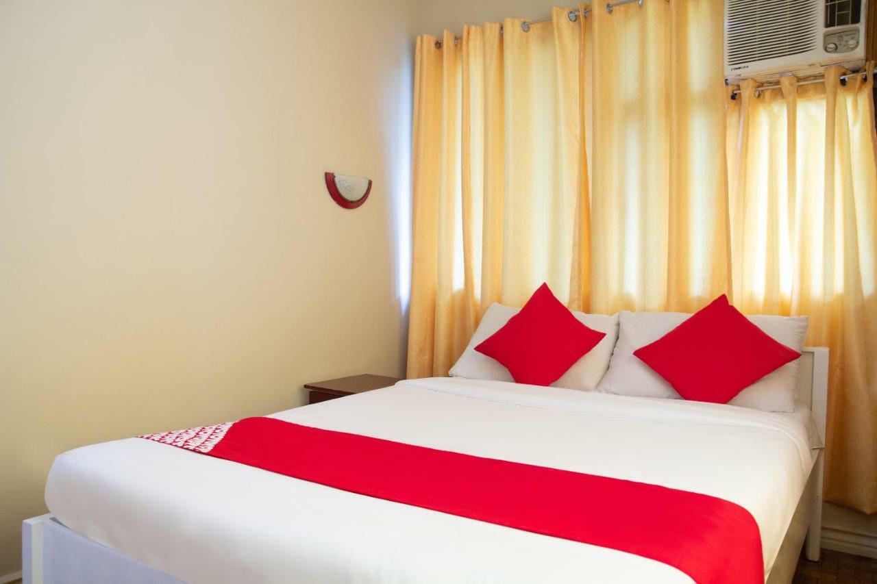 Golden Belle Apartelle And Suites Davao Exterior photo